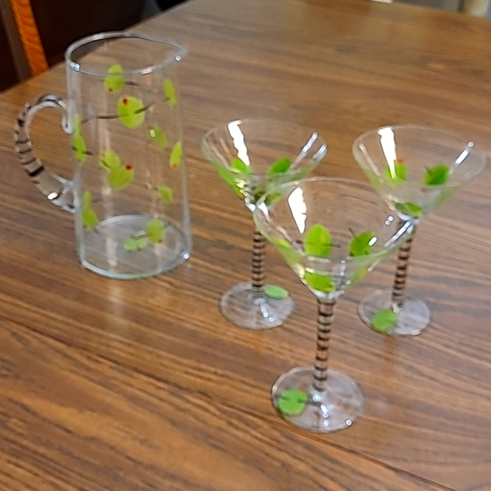 Martini! Hand-Painted Set of 1 Pitcher 3 Glasses Green Olive Design FUN, FLAIR ♥